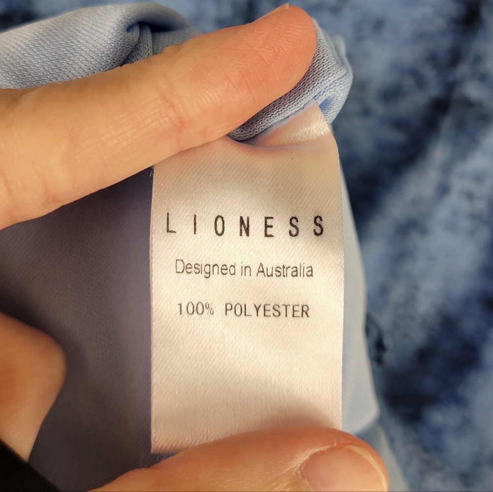 Lioness Feng Shui Print Lace Front Cinched Long Sleeve Blue Mini Dress - Picture 13 of 16